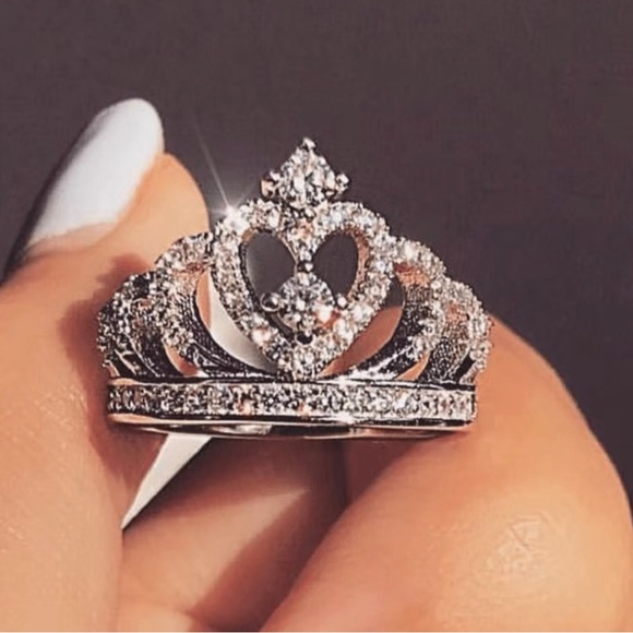 Zircon Crown Ring - Picture 2 of 3